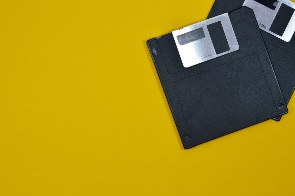 Addio ai Floppy Disk anche da parte del dipartimento di difesa. Credits: mic.com