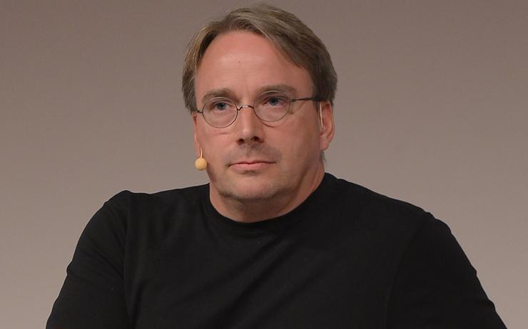 Linus Torvalds alla conferenza Linux Foundation Open Source Summit and Embedded Linux. Il papà di Linux si è detto favorevole ai Mac con ARM. Credits: Channel Asia