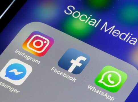 Facebook WhatsApp Instagram Offline