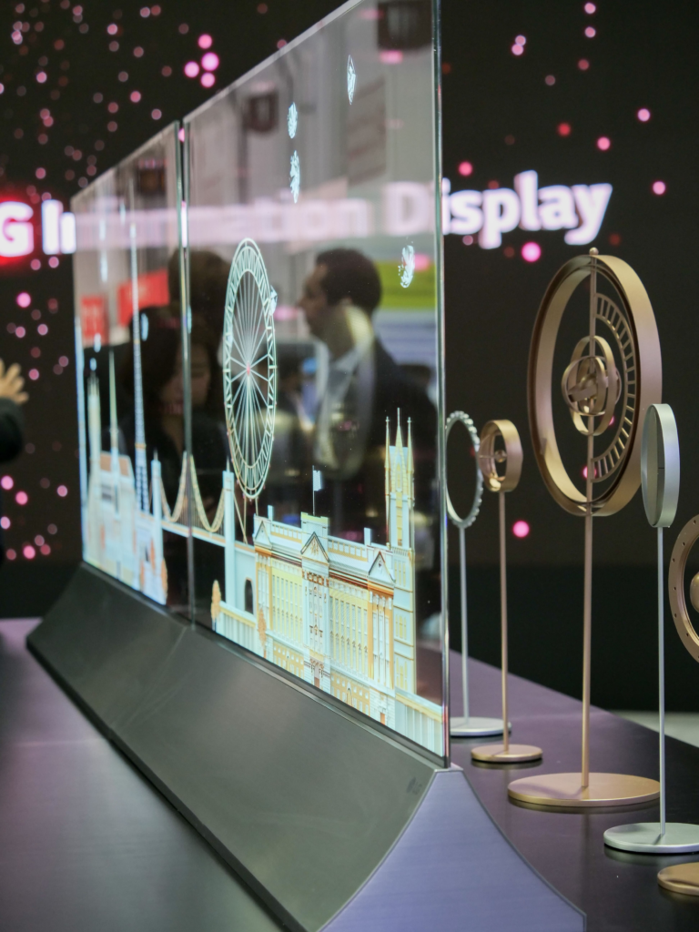 Gli schermi LG OLED utilizzati negli showroom. Credits: LG Electronics