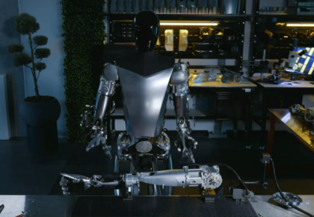 Tesla Optimus robot: nuovo video mostra aggiornamenti