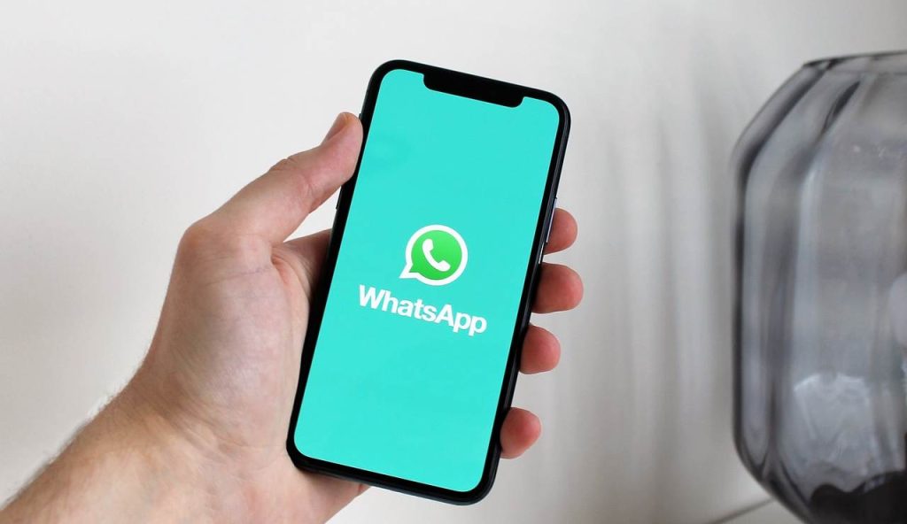 whatsapp sul telefono