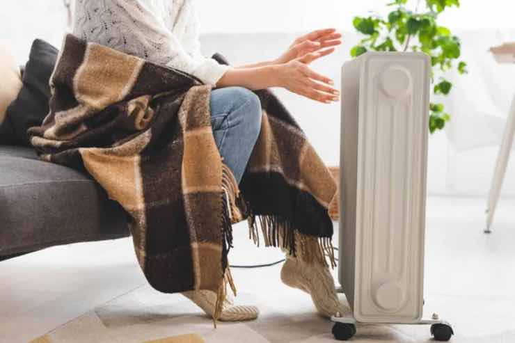 Termosifone stangata bolletta nuove multe